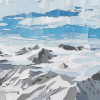Les montagnes deviennent des formes superposées